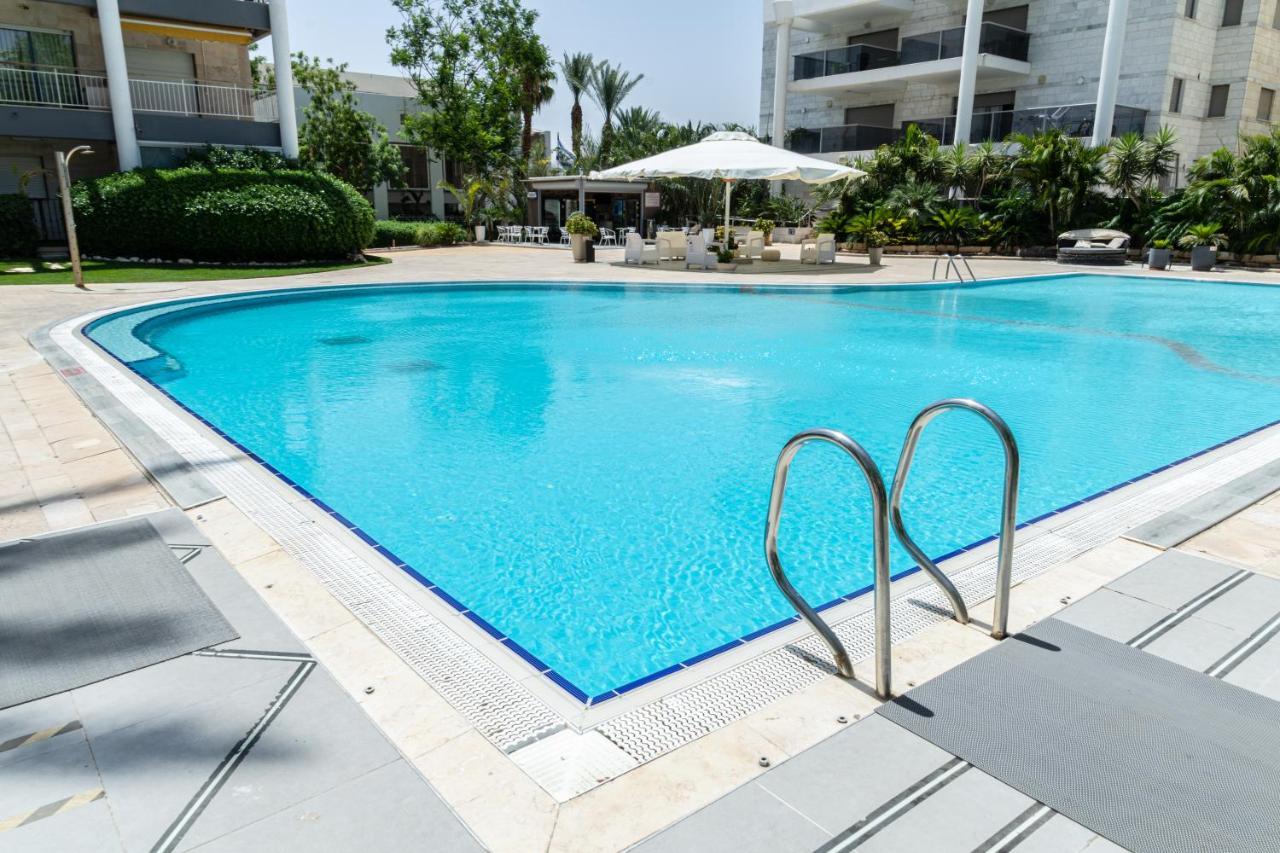 דירת גן פונה לבריכה - Pool Garden View Eilat Daire Dış mekan fotoğraf