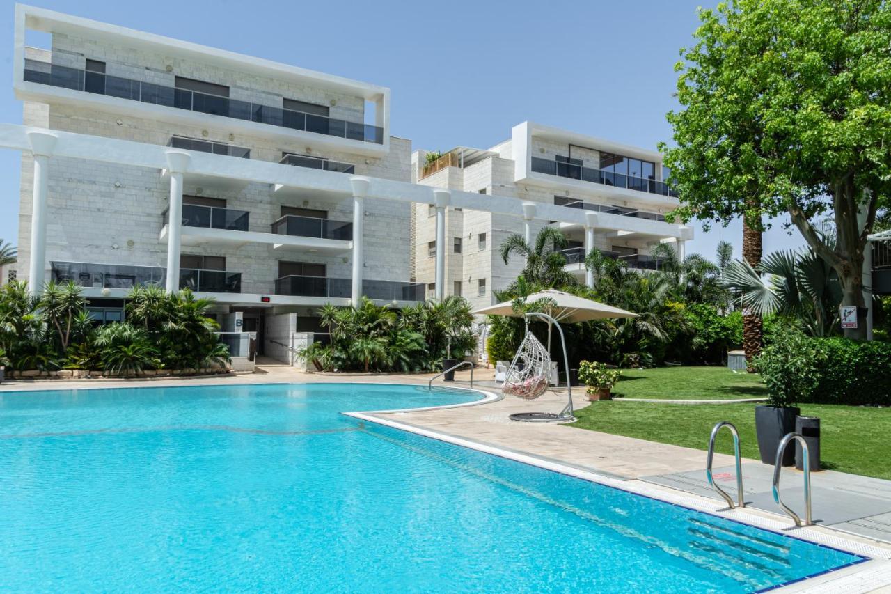 דירת גן פונה לבריכה - Pool Garden View Eilat Daire Dış mekan fotoğraf