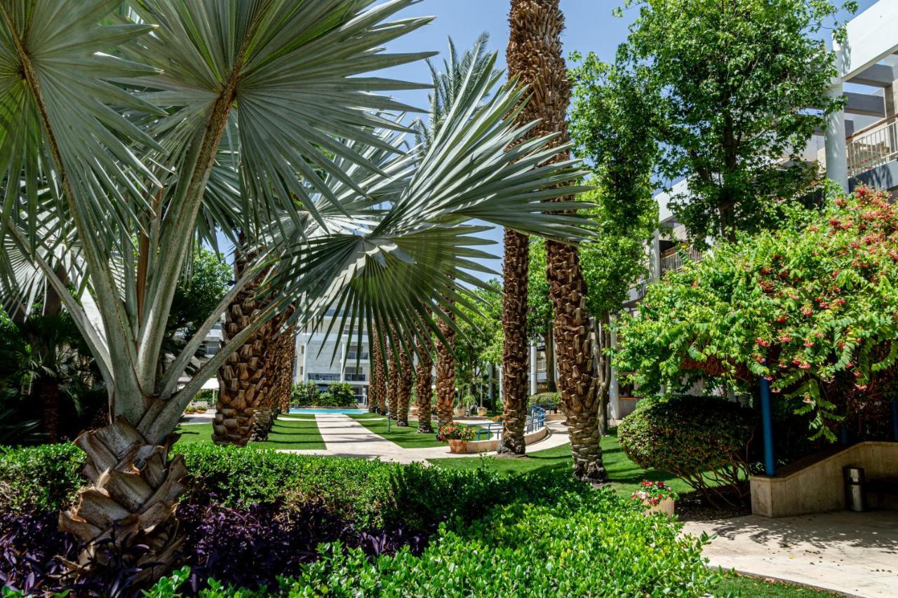 דירת גן פונה לבריכה - Pool Garden View Eilat Daire Dış mekan fotoğraf