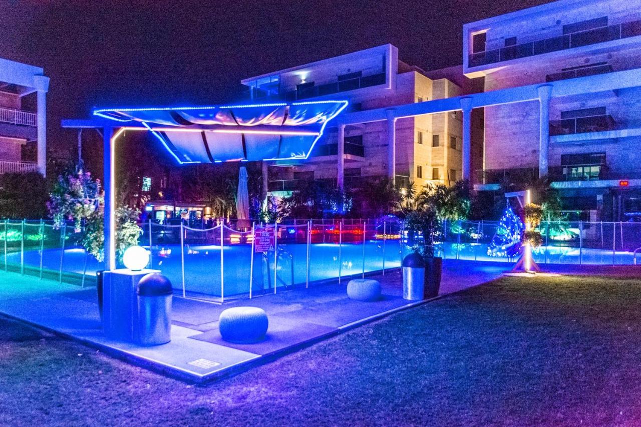 דירת גן פונה לבריכה - Pool Garden View Eilat Daire Dış mekan fotoğraf