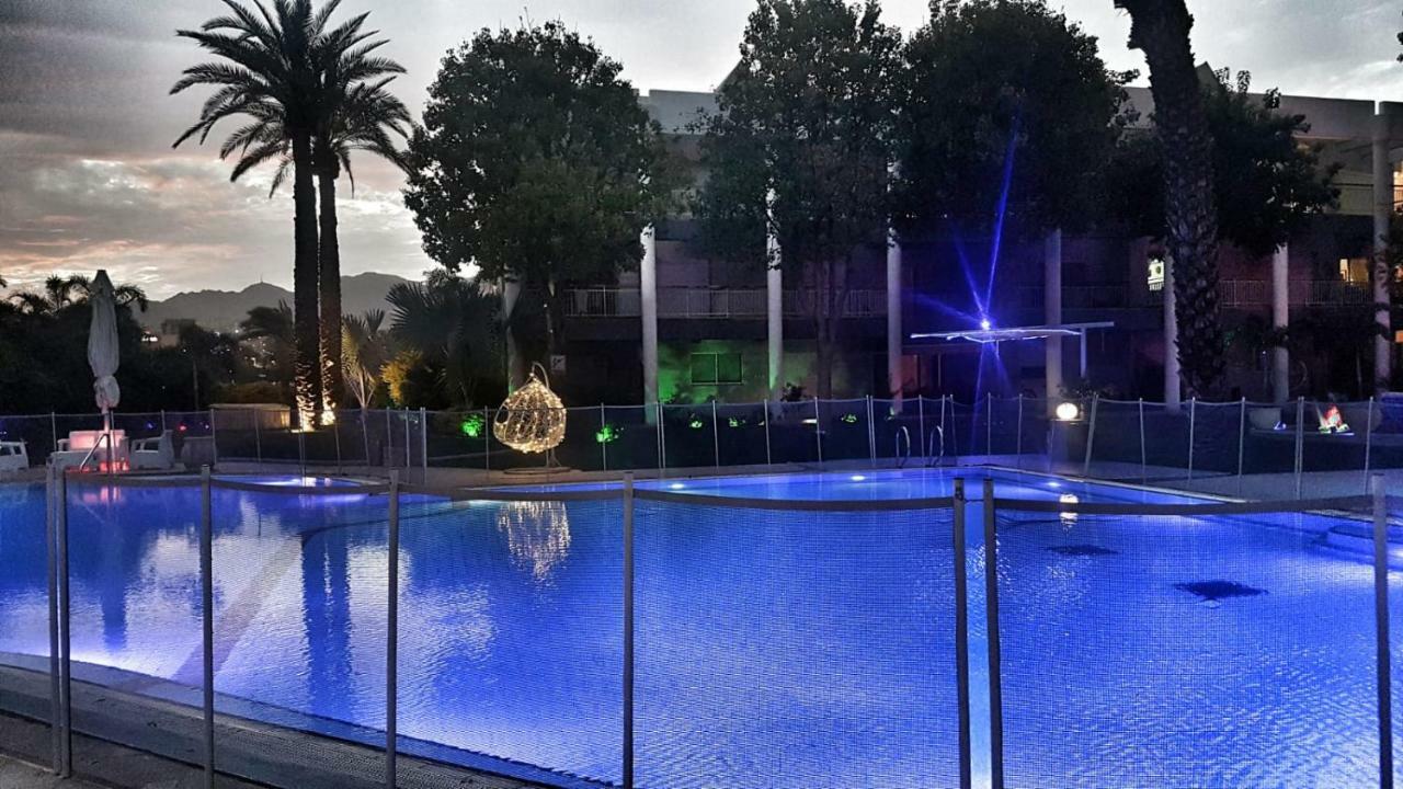 דירת גן פונה לבריכה - Pool Garden View Eilat Daire Dış mekan fotoğraf